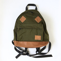 officine creative レザーリュック　カーキ officine creative レザーリュックカーキ