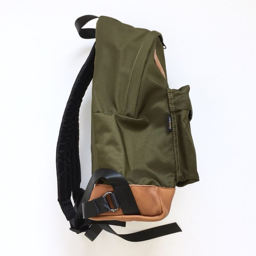 ヴィンテージ　 BARBUTZ レザー リュックサック　カーキ 71mDyq02hPL._UF350,350_QL50_.jpg