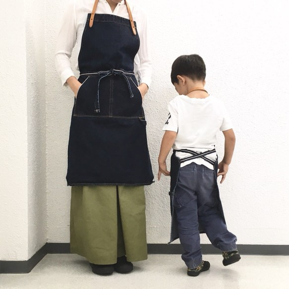 【子供用】バイオウォッシュ14.7ozシャトル織機デニムと極厚オイルヌメのエプロン【インディゴ】