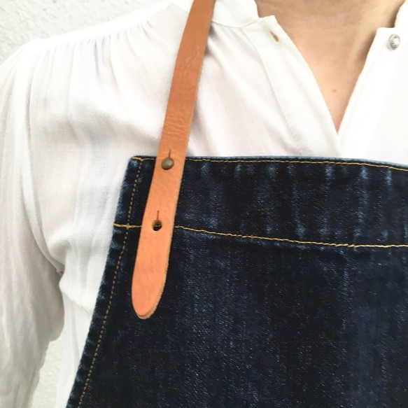 【子供用】バイオウォッシュ14.7ozシャトル織機デニムと極厚オイルヌメのエプロン【インディゴ】