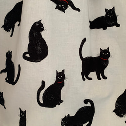 黒猫ちゃんのギャザースカート 2枚目の画像