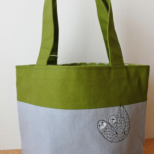 motorinue＆Lokhme m11247 ナマケモノ親子 マチバッグ 刺繍 ししゅう