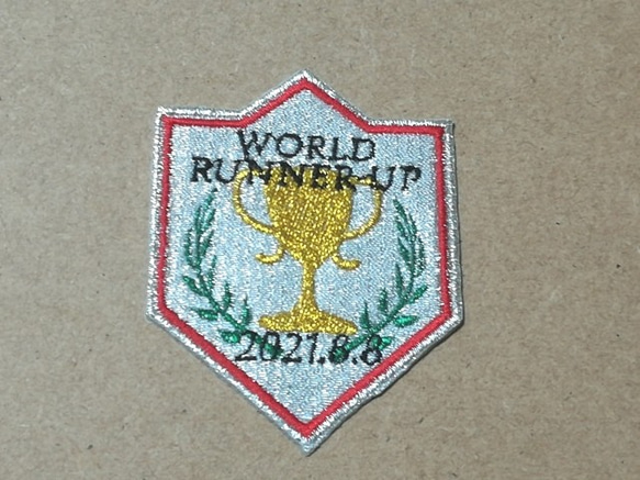 スポーツ国際競技・オリンピック/ジャパンWORLD RUUNER-UP王杯デザインエンブレムワッペン銀 1枚目の画像