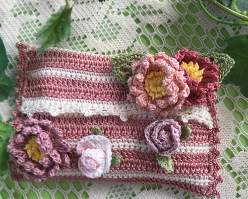 ピンクフラワーのポケットティッシュケース（ピンク）☆レース編み
