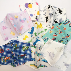 【送料無料】選べるマスク2枚セット　抗菌　ダブルガーゼ 幼児 小学生 子供用 恐竜 電車 車 メルヘン 花柄 11枚目の画像