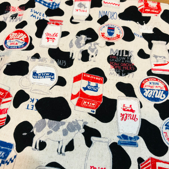 ［50］牛乳とホルスタイン牛柄　ランチマット＆巾着セット 3枚目の画像