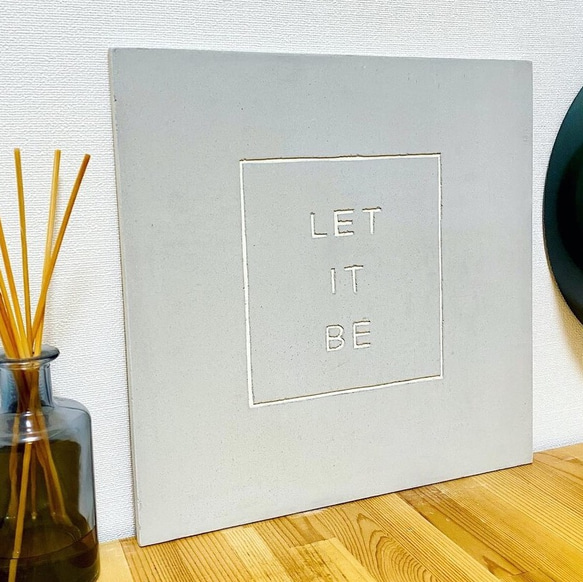 『LET IT BE』アートパネル　漆喰　30cm×30cm【受注生産】 2枚目の画像