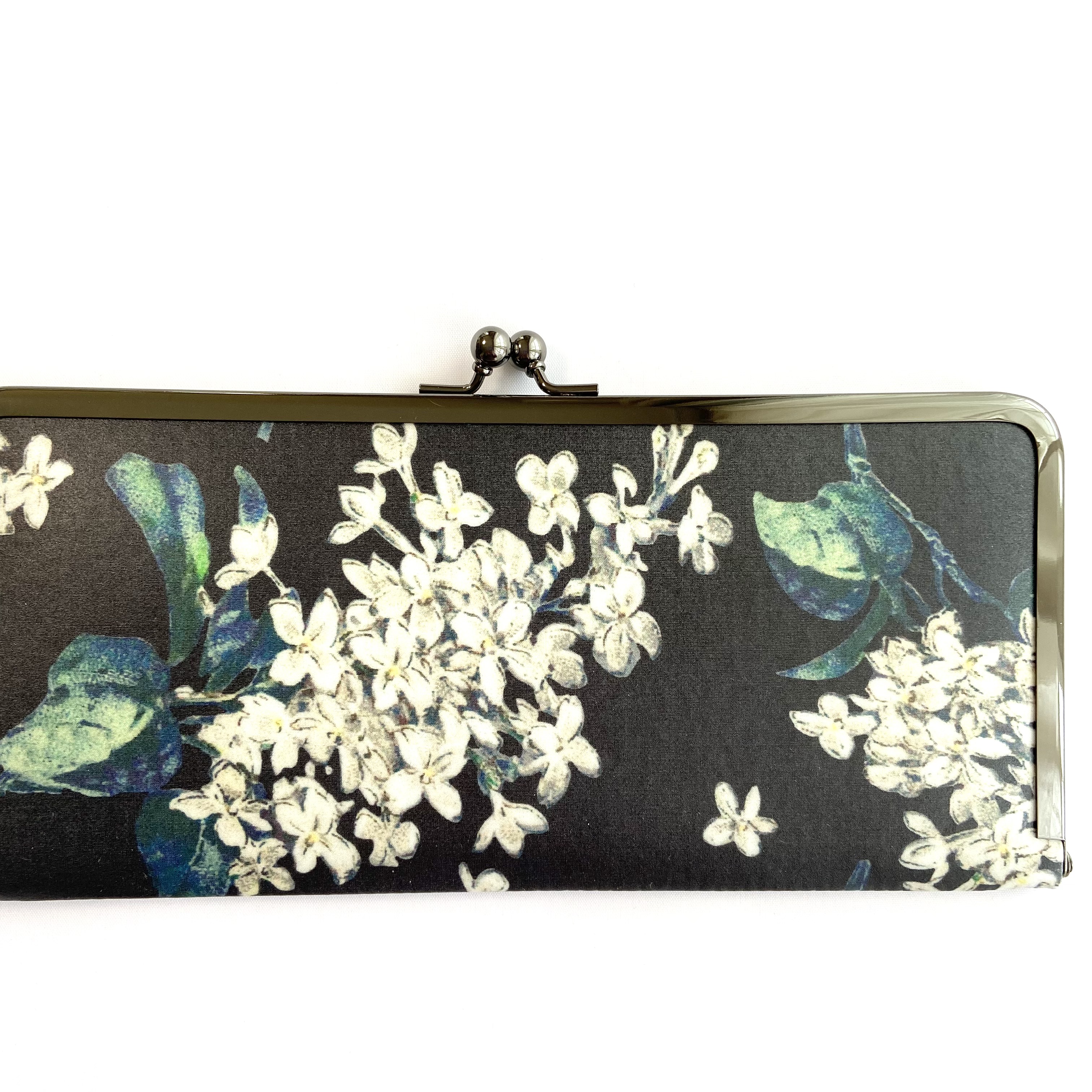 ＊ラミネート＊ がま口長財布 スリム アーカイブ・ライラック ブラックアイアン リバティプリント使用