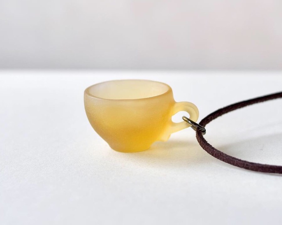 Hot cup (amber)＊ガラスペンダント
