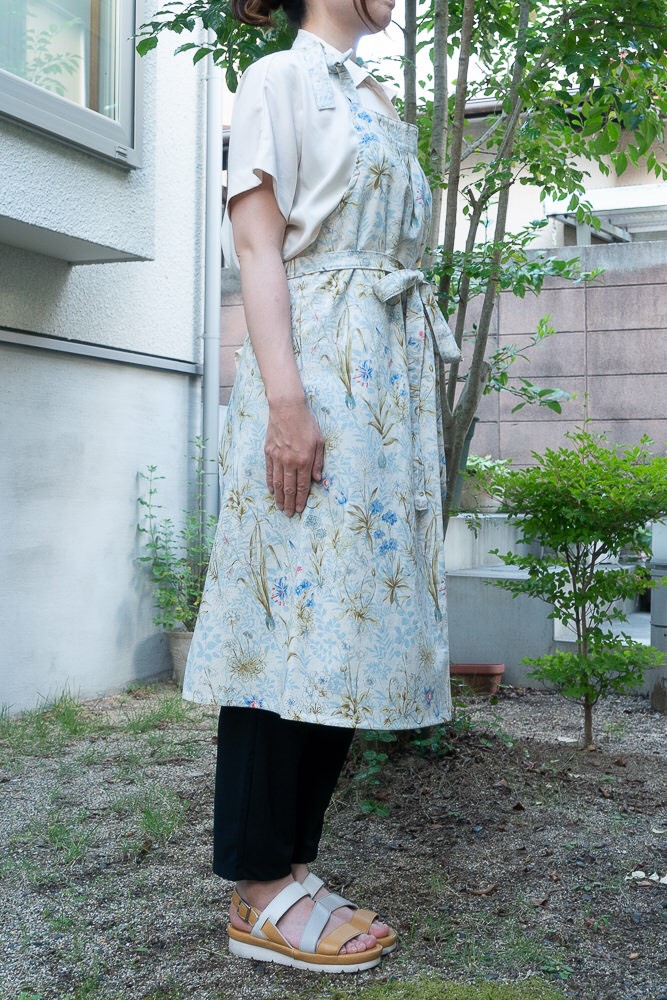 ハンドメイド　エプロン　真です。 ハンドメイド　エプロン　真です。