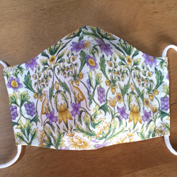 送料無料　かわいい　立体 布マスク　ハンドメイド マスク ねこ 猫 花柄 実 アニマル柄 白色地 (裏地白色)A 2枚目の画像