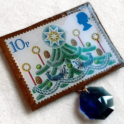 クリスマス切手ブローチ＊クリスマスのデコレーション・ブルー＊イギリス 3枚目の画像