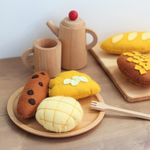 フェルトでパン☆人気の6種類セット☆フェルトままごと おもちゃ