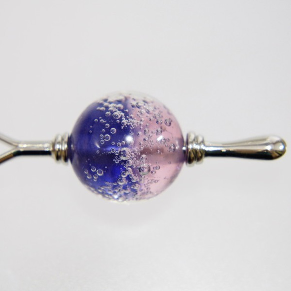 しゅわしゅわとんぼ玉のかんざし　ピンク✕青紫　耳かき二本足 2枚目の画像