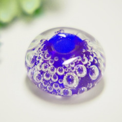 小さなぶくぶく泡のとんぼ玉　濃青×透明 1枚目の画像
