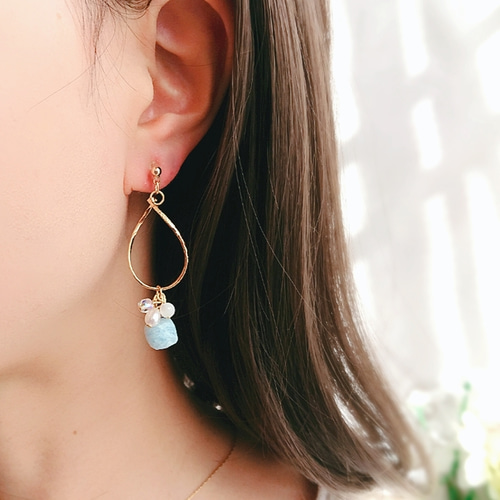 ◇Twist◇アクアマリン×淡水パール・マザーオブパール/ピアス