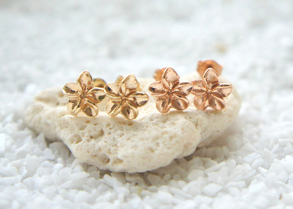ハワイアンジュエリースタッドピアス(プルメリア・K10) ピアス