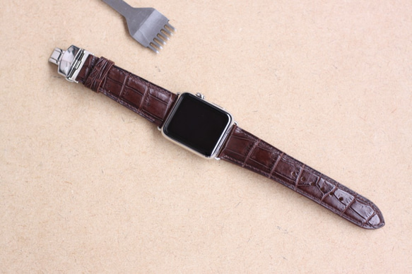 高級ワニ革使用Apple Watch クロコダイル革 ワニ革 バンド 時計ベルト  ブラウン総手縫い製作 D54 5枚目の画像