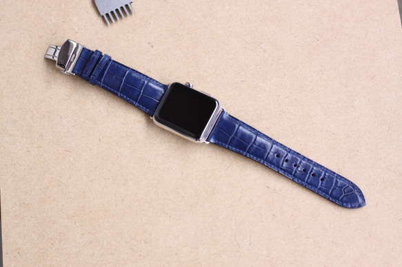 高級ワニ革使用Apple Watchワニレザーベルト 腕時計ベルト 腕時計バンド　レザーバンド　ダイヤモンド 高級金具付 5枚目の画像