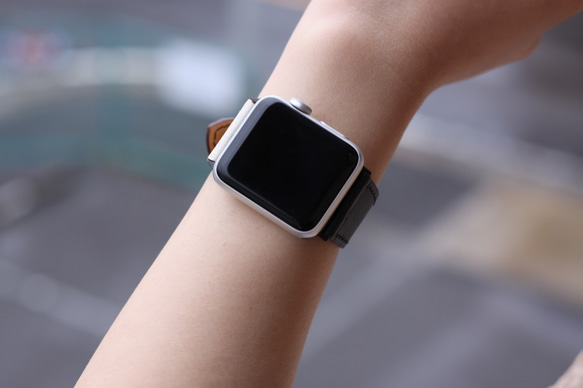 高級革使用Apple Watchレザーベルト 腕時計ベルト レザーバンド　腕時計バンド D2　高級金具付け 2枚目の画像