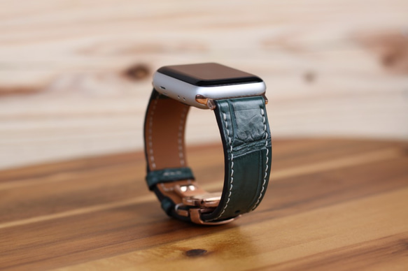 ワニ革使用Apple Watch(38/40/42/44mm用)ワニレザーバンド 時計ベルト　グリーン 総手縫い製作 2枚目の画像