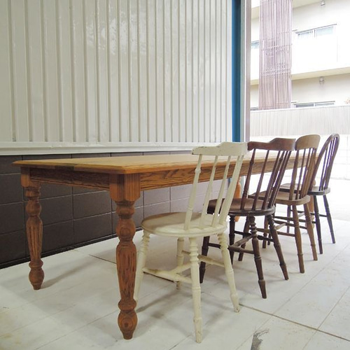 おしゃれなダイニングテーブルstripe 輸入住宅向け家具 ターンド