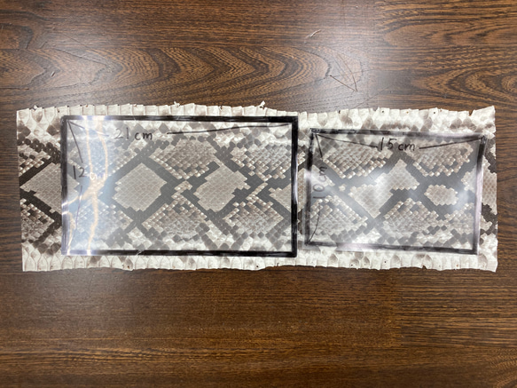 パイソン　ヘビ革　ナチュラルカラー×マット　40cm革 5枚目の画像