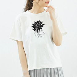 Tシャツ 黒白花B0035 3枚目の画像