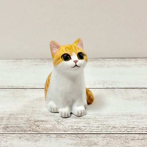茶とら白猫の置物 その他アート 猫ハウス 通販 10111261｜Creema
