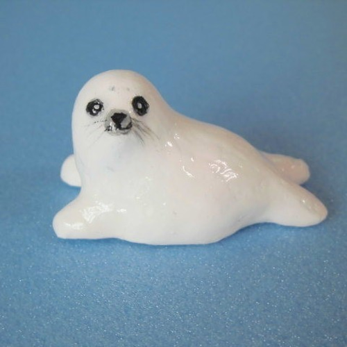 アザラシの赤ちゃん（横向き） その他置物 猫ハウス 通販
