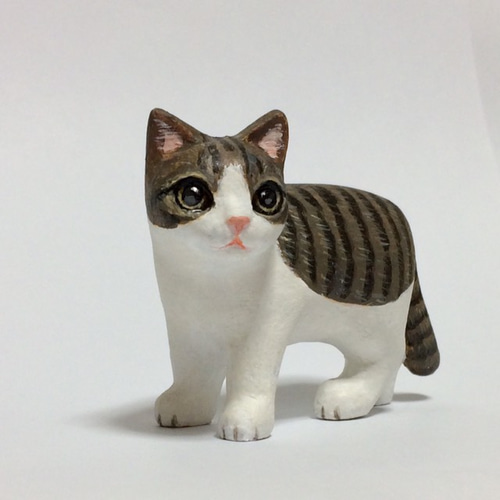 キジトラ白猫ページです。 キジトラ白猫の置物 (樹脂) その他インテリア雑貨 猫ハウス 通販
