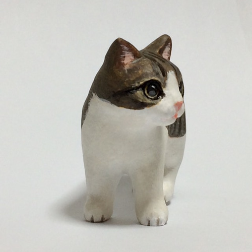 キジトラ白猫の置物 (樹脂) その他インテリア雑貨 猫ハウス 通販