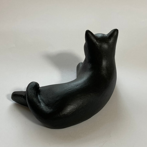 【美品】ねこ　黒猫　招き猫　石製　置物　インテリア　工芸品　美術品　A2816 美品】ねこ 黒猫 招き猫 石製 置物 インテリア 工芸品 美術品 A2816