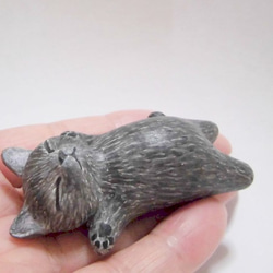 黒猫の爆睡子猫　（石粉粘土の置物） 8枚目の画像