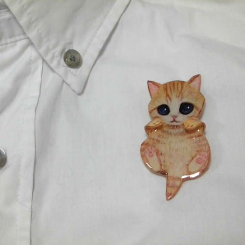 ★ブローチ★    茶猫　レジン ☆ブローチ☆ 茶猫 レジン まんまる猫の粘土ブローチ - NEKO