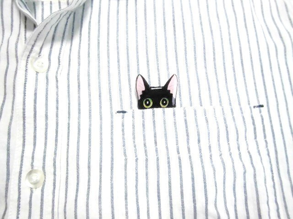 ポケット猫ブローチ　 のぞき猫　（黒猫2） 4枚目の画像