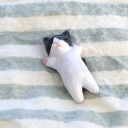 〜ハチワレ〜猫(樹脂粘土)粘土細工 パンが大好き♡ハチワレ猫ちゃん はちわれ はちわれ猫 樹脂粘土
