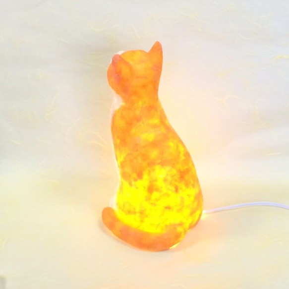 猫型ランプシェード (茶トラ） 1枚目の画像