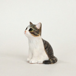 キジトラ白子猫 の置物 6枚目の画像