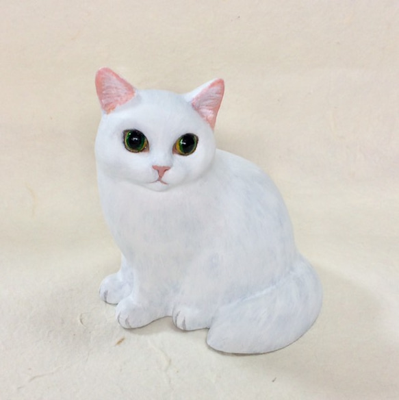白貓雕像 第3張的照片