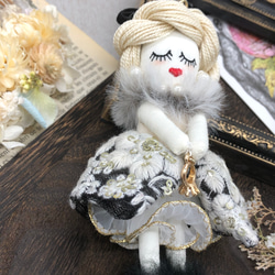 【ルルベちゃん】「winter fairy ブラック×ホワイト」インド刺繍リボン　ベルベット　レザー　フェイクファー 6枚目の画像