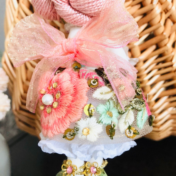 ルルベちゃん　森からの贈り物シリーズ　「フェアリーピンク」バッグチャーム　妖精　花　インド刺繍 8枚目の画像