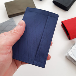 小さくて薄くて軽いお財布 Blue 青色 ブルー色 防水生地 X-PAC 三つ折り ミニマム シンプル カードケース 9枚目の画像