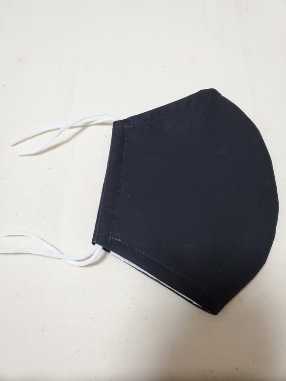 シンプル無地黒、３層立体マスク フィルターポケット付き 3枚目の画像