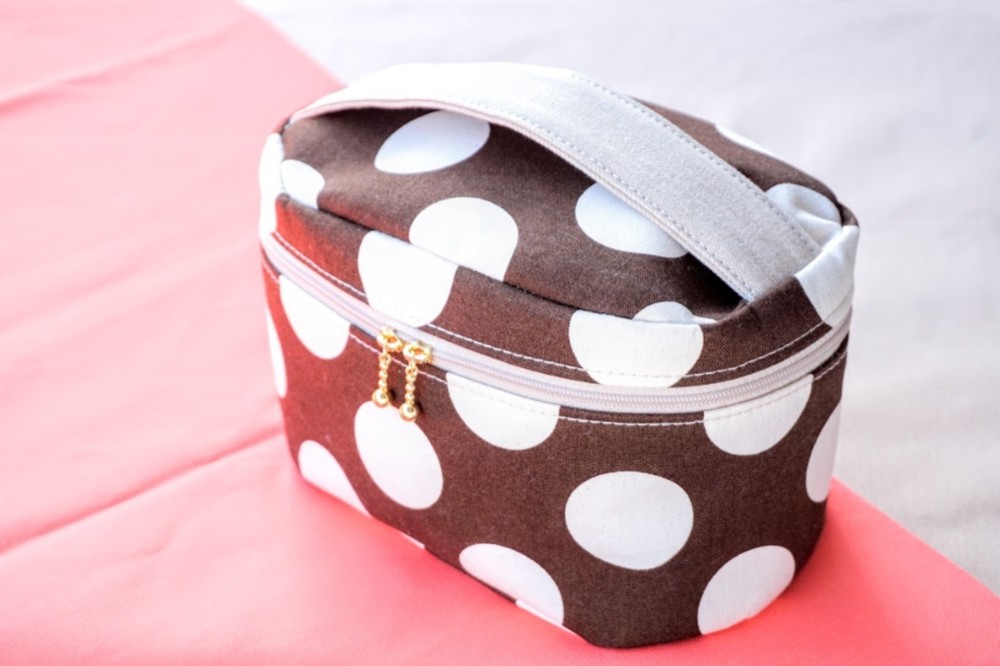 コンデジ用カメラポーチ（セパレートタイプ、サイズフリー、プロテクター／底敷き付属）