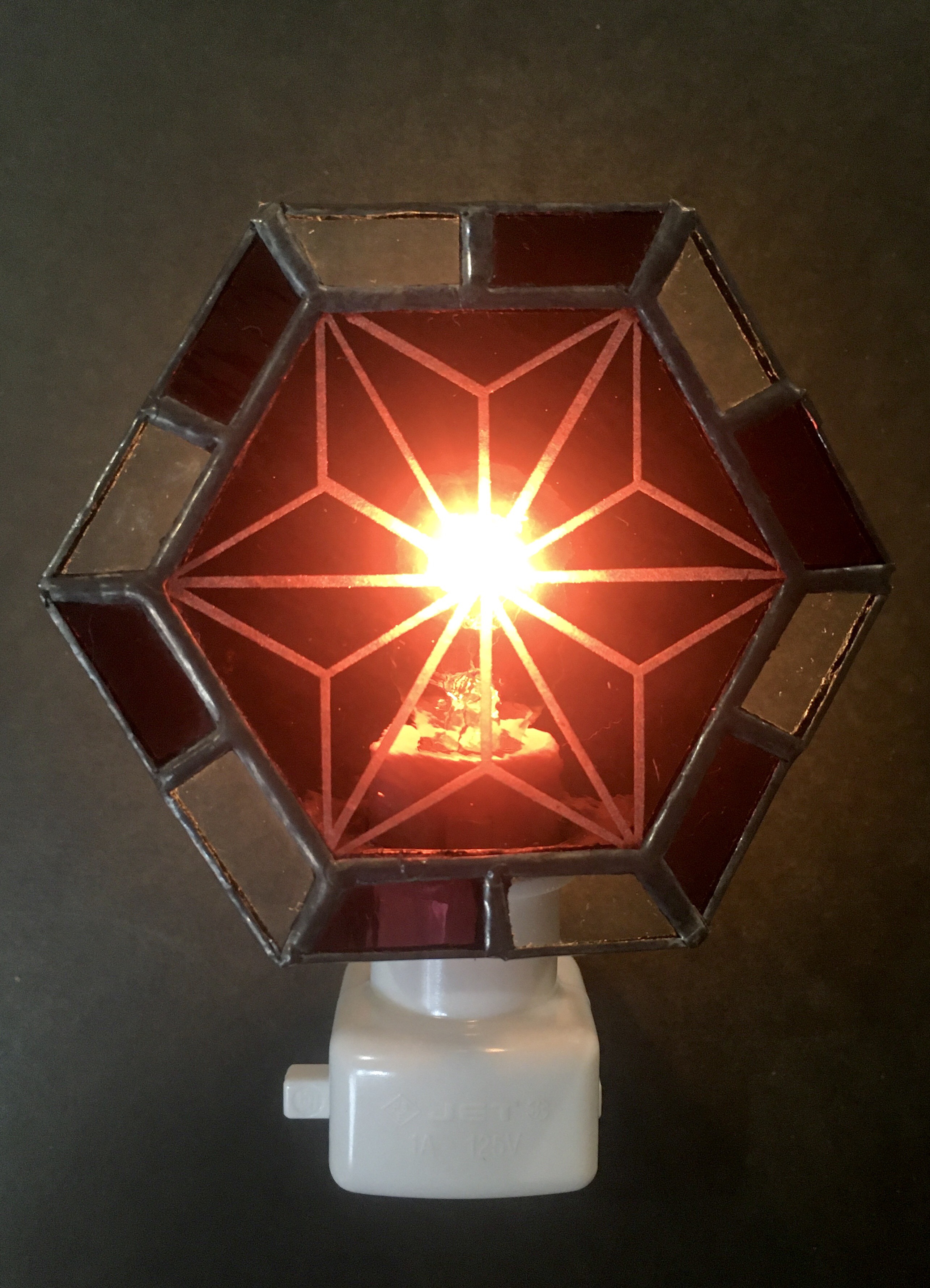 ステンドグラスの光がお部屋を灯す 卓上照明 ナイトランプ