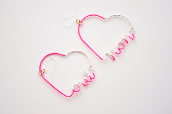 ARTY WIRE PIERCE oui non VIVID PINK 2枚目の画像