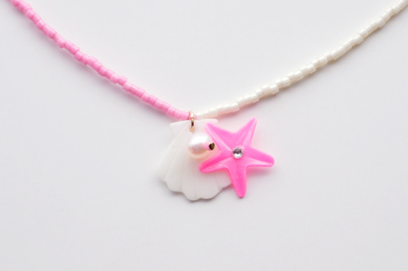 SHELL BEADS NECKLACE WHITE/VIVID PINK 1枚目の画像