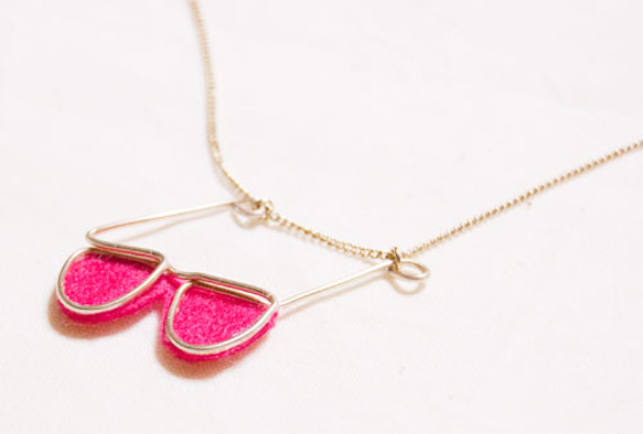 sun glasses necklace -pink- 2枚目の画像
