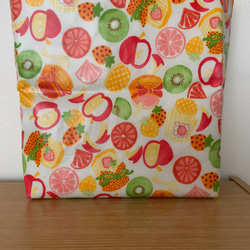 保冷、保温用のお弁当袋、　保冷ランチバッグ　　　　　　フルーツJAM（ラミネート生地） 6枚目の画像